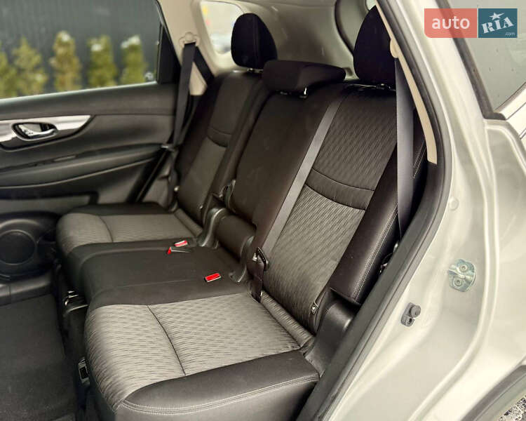 Внедорожник / Кроссовер Nissan Rogue 2018 в Киеве