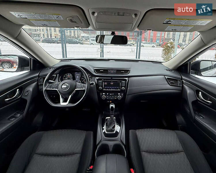 Внедорожник / Кроссовер Nissan Rogue 2018 в Киеве