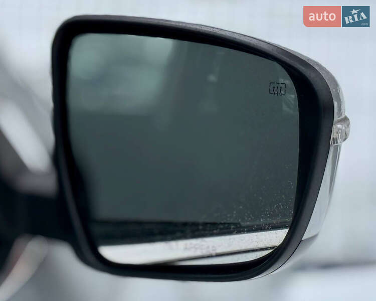 Внедорожник / Кроссовер Nissan Rogue 2018 в Киеве