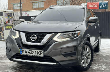 Внедорожник / Кроссовер Nissan Rogue 2016 в Лубнах