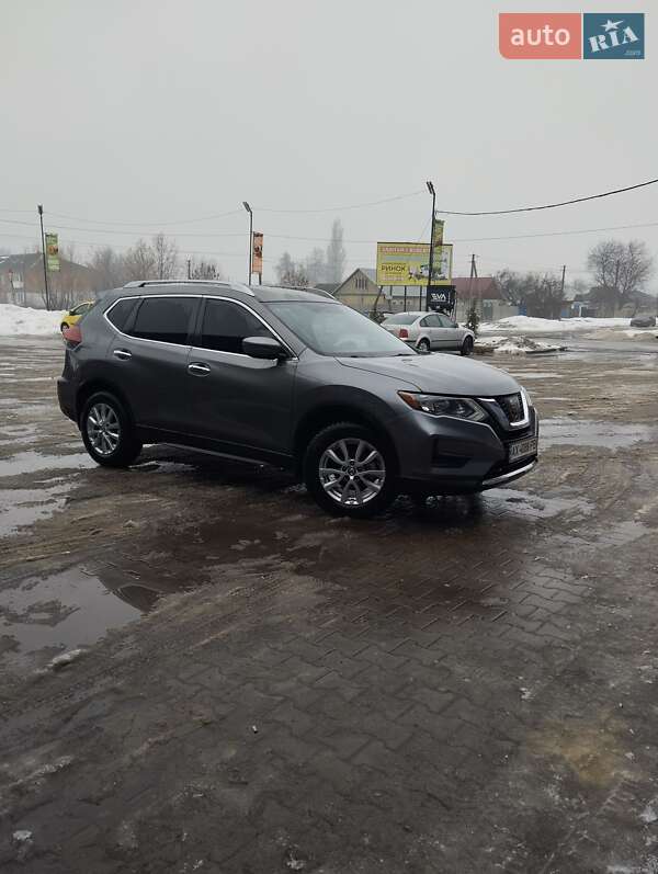 Внедорожник / Кроссовер Nissan Rogue 2017 в Первомайске