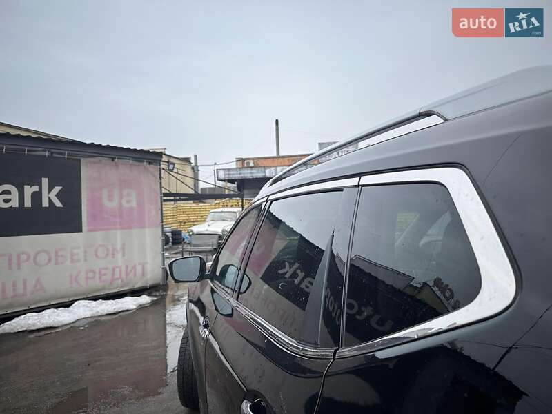 Внедорожник / Кроссовер Nissan Rogue 2014 в Запорожье