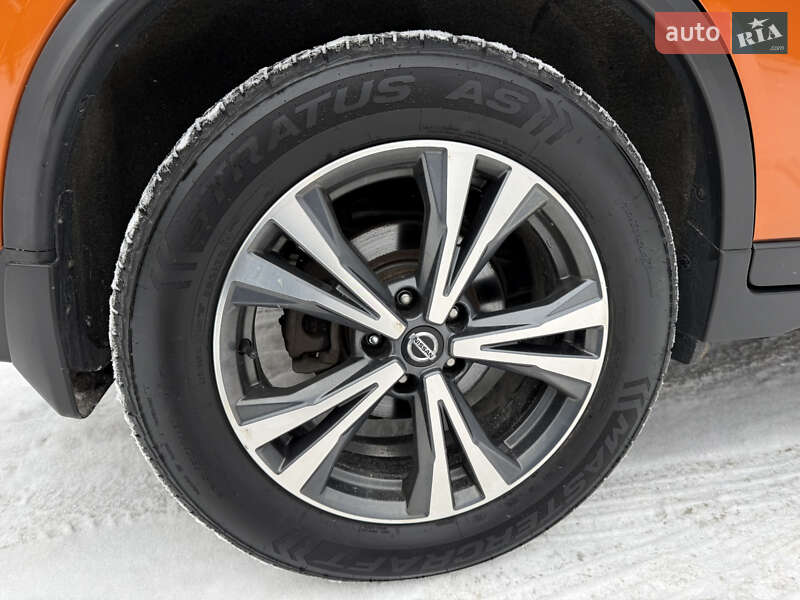 Внедорожник / Кроссовер Nissan Rogue 2019 в Фастове