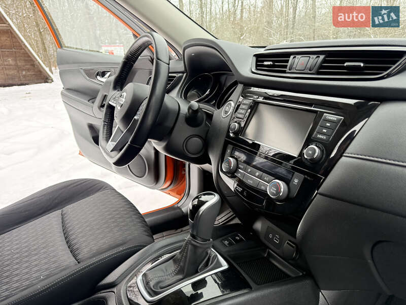 Внедорожник / Кроссовер Nissan Rogue 2019 в Фастове