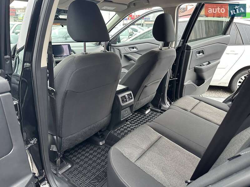 Внедорожник / Кроссовер Nissan Rogue 2024 в Днепре