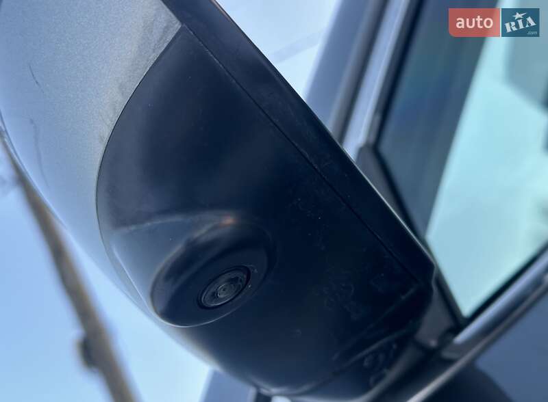 Внедорожник / Кроссовер Nissan Rogue 2016 в Хороле