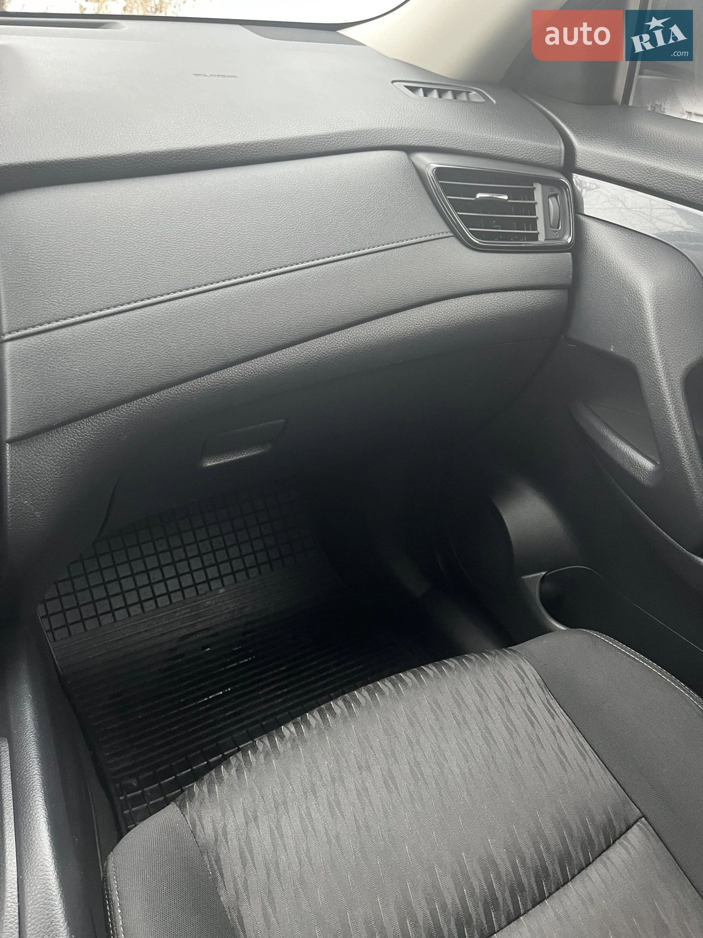 2018 Nissan Rogue - мініатюра 11