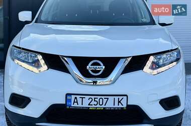 Внедорожник / Кроссовер Nissan Rogue 2016 в Черновцах
