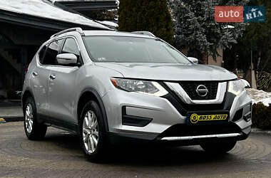 Внедорожник / Кроссовер Nissan Rogue 2018 в Львове