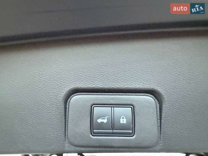 Внедорожник / Кроссовер Nissan Rogue 2020 в Днепре