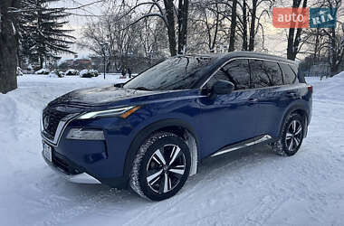 Позашляховик / Кросовер Nissan Rogue 2020 в Коростишеві