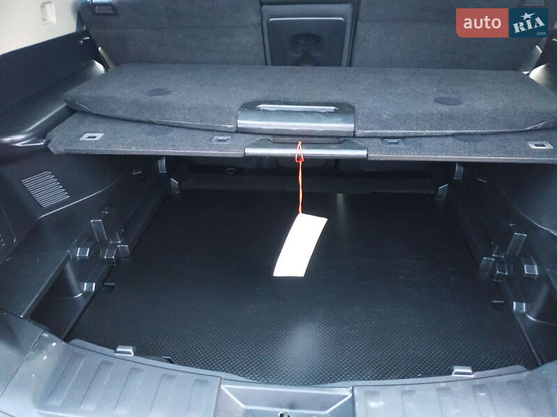 Внедорожник / Кроссовер Nissan Rogue 2017 в Змиеве