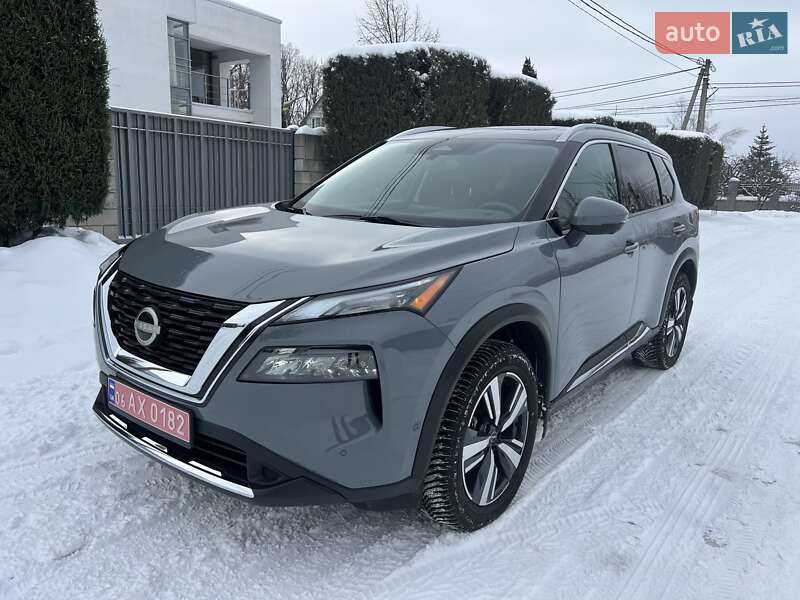 Внедорожник / Кроссовер Nissan Rogue 2023 в Киеве