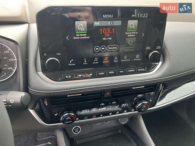 Внедорожник / Кроссовер Nissan Rogue 2023 в Киеве