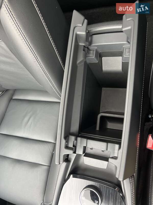 Внедорожник / Кроссовер Nissan Rogue 2023 в Киеве