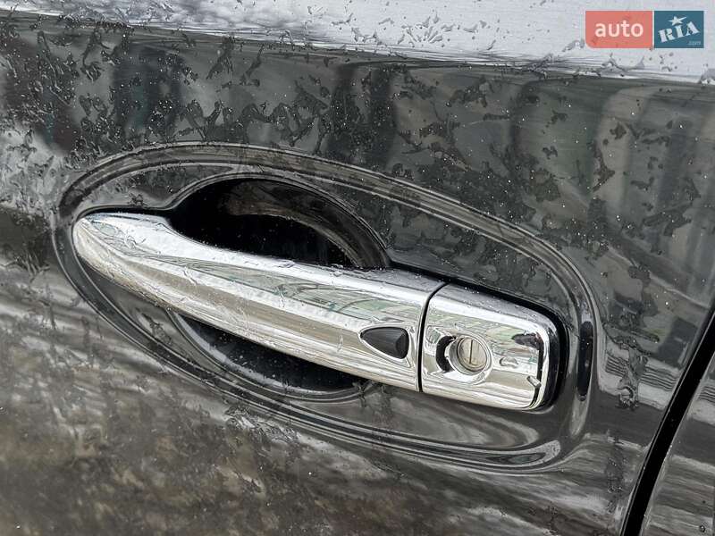 Внедорожник / Кроссовер Nissan Rogue 2016 в Киеве