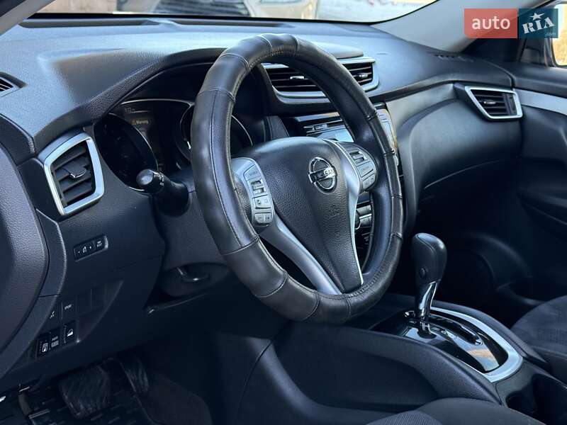 Внедорожник / Кроссовер Nissan Rogue 2015 в Одессе