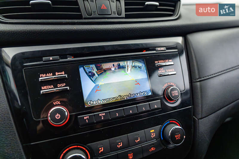 Внедорожник / Кроссовер Nissan Rogue 2016 в Киеве