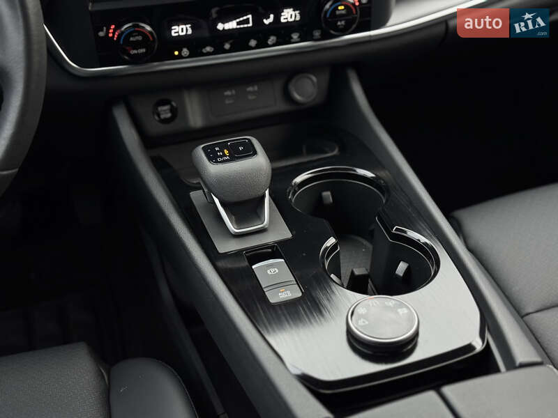 Внедорожник / Кроссовер Nissan Rogue 2024 в Мукачево