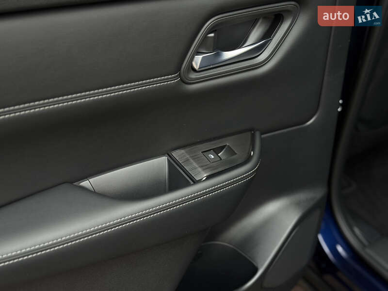 Внедорожник / Кроссовер Nissan Rogue 2024 в Мукачево