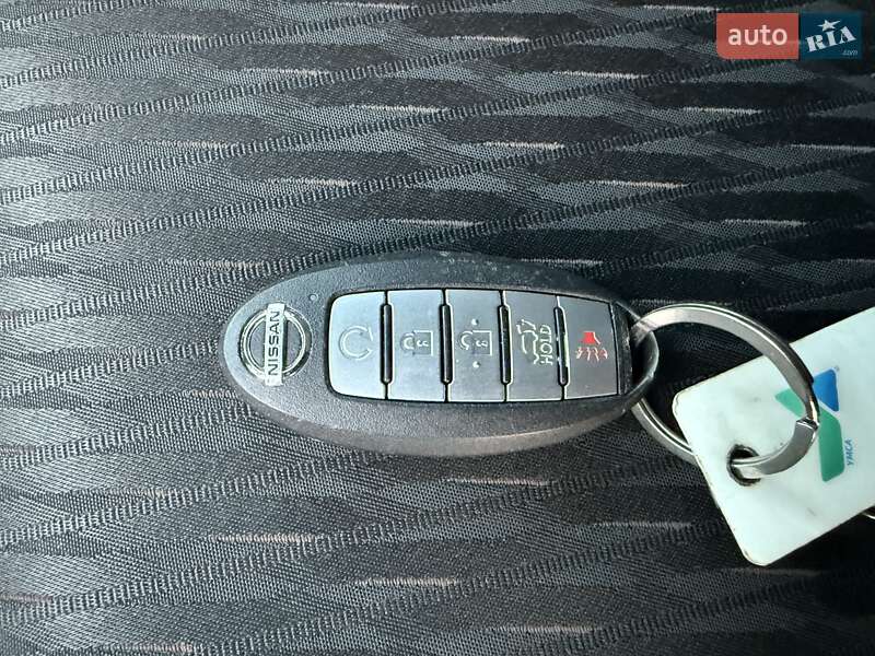 Внедорожник / Кроссовер Nissan Rogue 2019 в Кропивницком