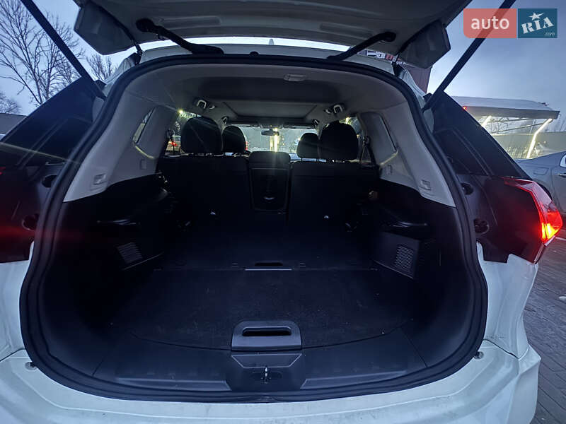 Внедорожник / Кроссовер Nissan Rogue 2017 в Тернополе фото 18 Внедорожник / Кроссовер Nissan Rogue 2017 в Тернополе
