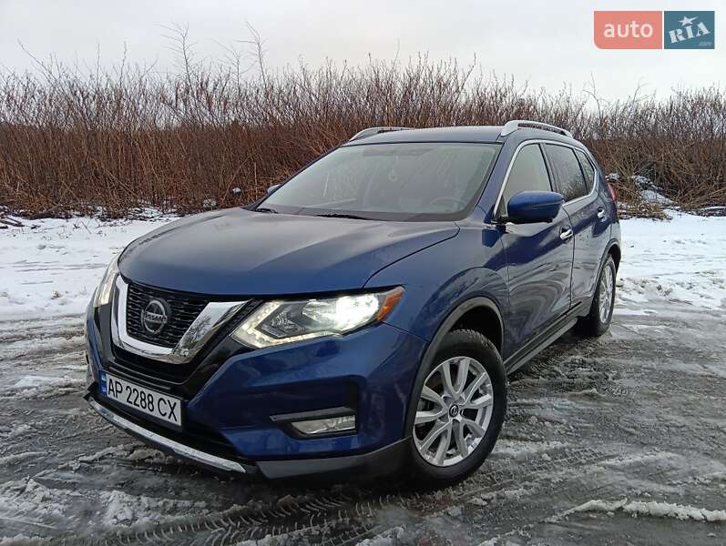 Внедорожник / Кроссовер Nissan Rogue 2017 в Каменец-Подольском