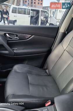 Внедорожник / Кроссовер Nissan Rogue 2016 в Ивано-Франковске