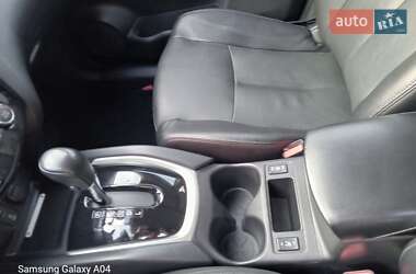 Внедорожник / Кроссовер Nissan Rogue 2016 в Ивано-Франковске