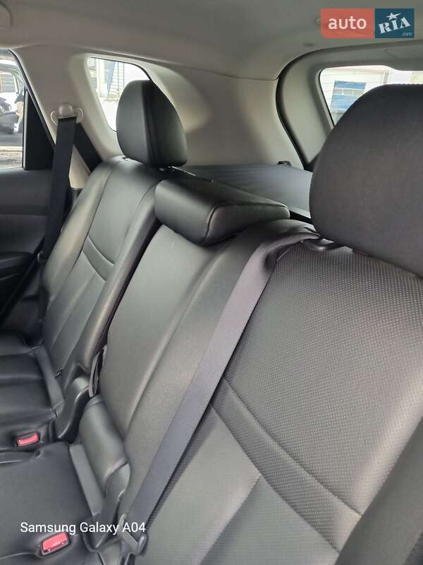 Внедорожник / Кроссовер Nissan Rogue 2016 в Ивано-Франковске