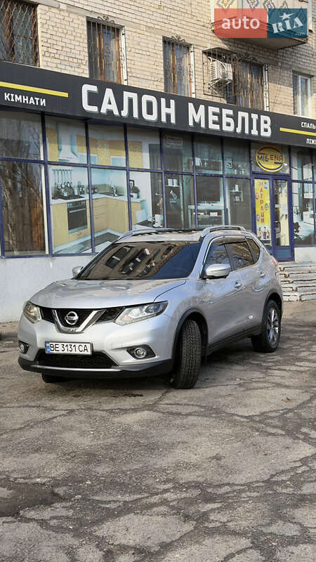 Внедорожник / Кроссовер Nissan Rogue 2015 в Очакове