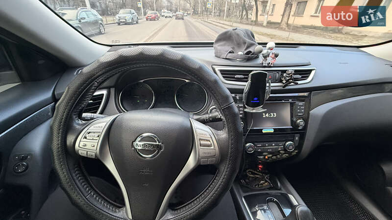 Внедорожник / Кроссовер Nissan Rogue 2015 в Очакове