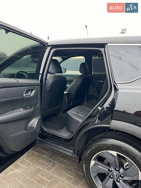 Внедорожник / Кроссовер Nissan Rogue 2025 в Черкассах