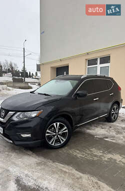 Внедорожник / Кроссовер Nissan Rogue 2017 в Тернополе