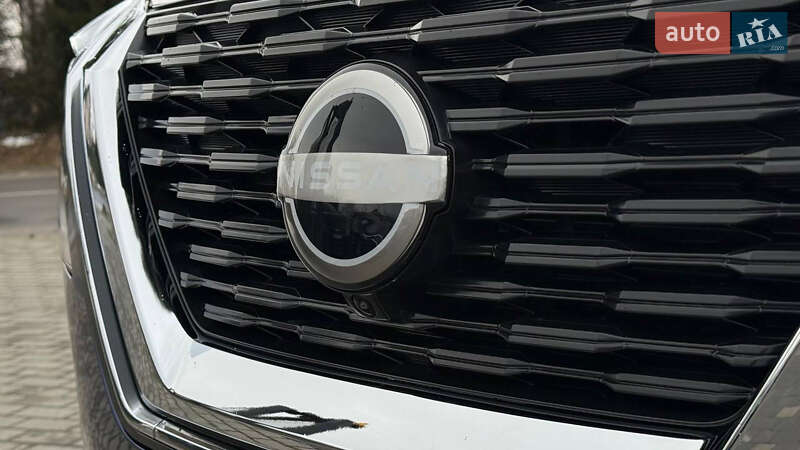 Внедорожник / Кроссовер Nissan Rogue 2023 в Дрогобыче