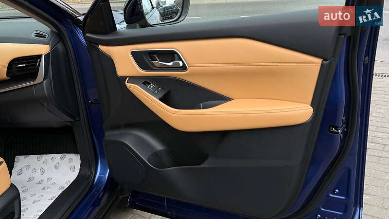 Внедорожник / Кроссовер Nissan Rogue 2023 в Дрогобыче