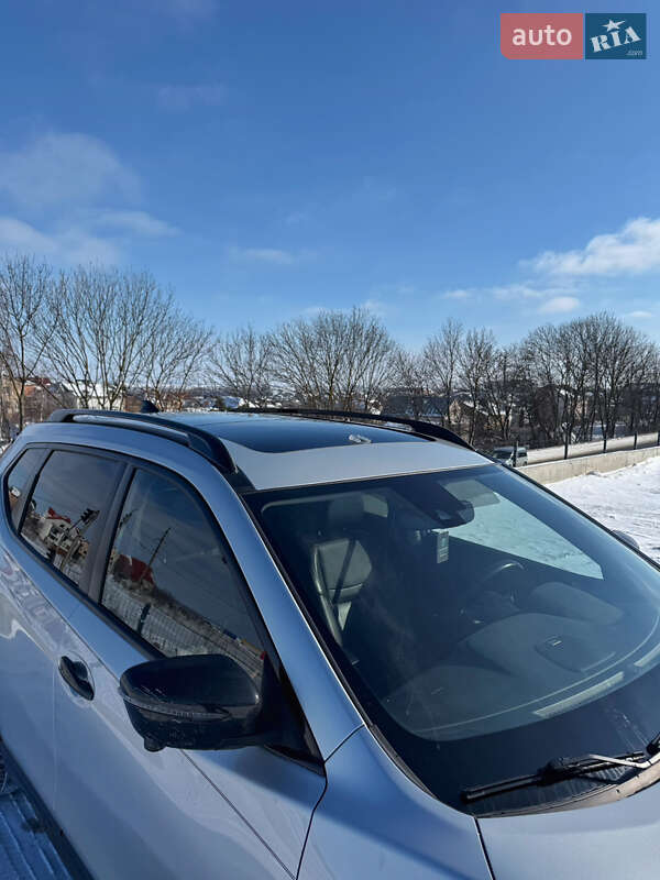 Внедорожник / Кроссовер Nissan Rogue 2018 в Тернополе