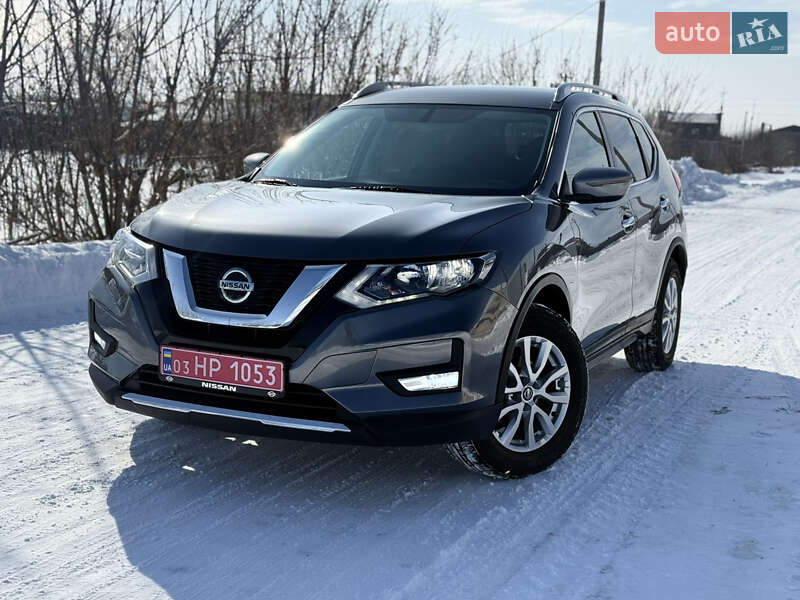 Внедорожник / Кроссовер Nissan Rogue 2018 в Ровно
