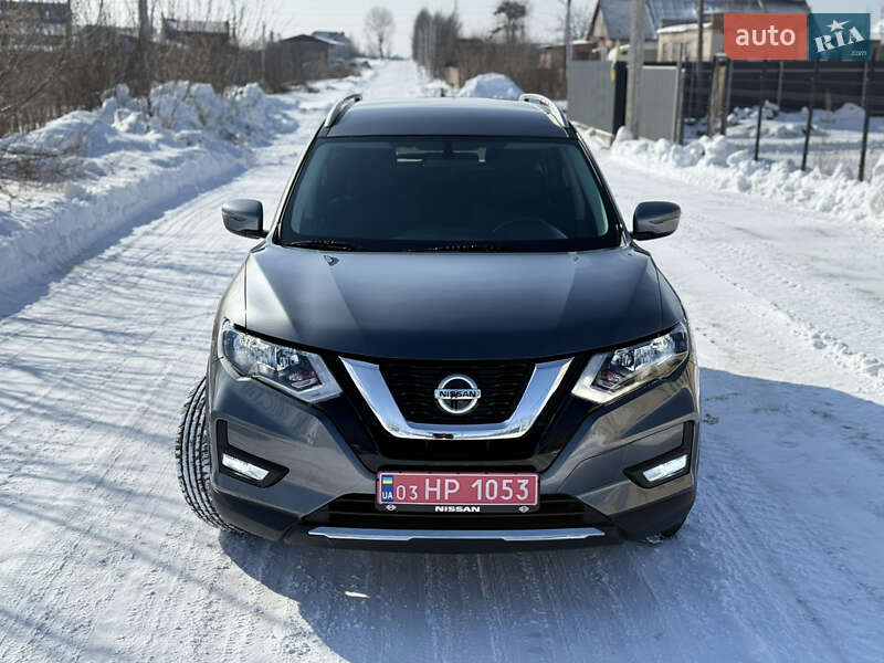 Внедорожник / Кроссовер Nissan Rogue 2018 в Ровно