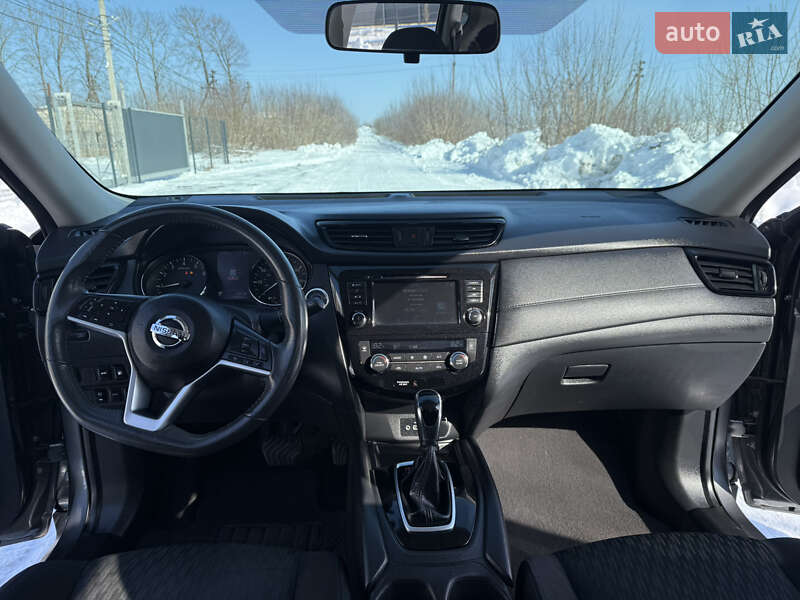 Внедорожник / Кроссовер Nissan Rogue 2018 в Ровно