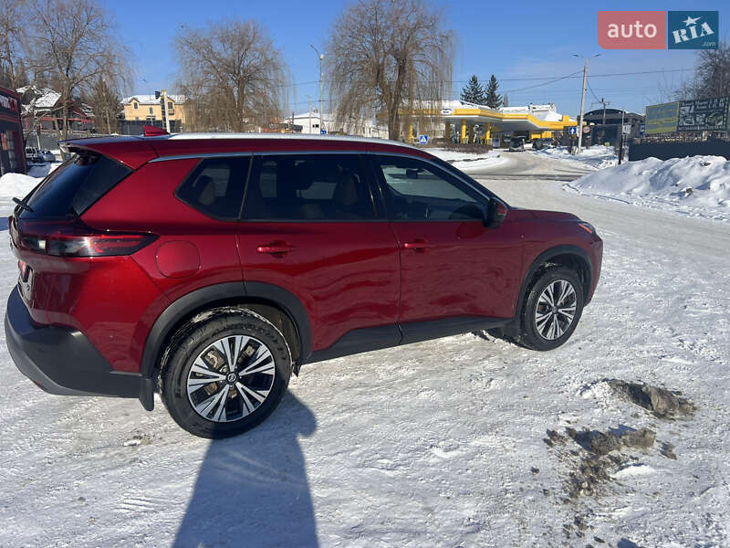 Внедорожник / Кроссовер Nissan Rogue 2021 в Ровно