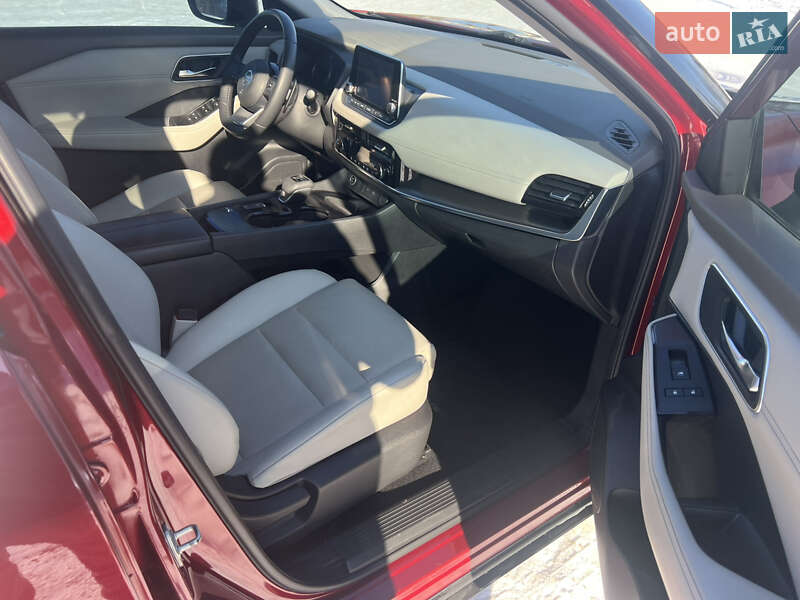 Внедорожник / Кроссовер Nissan Rogue 2021 в Ровно