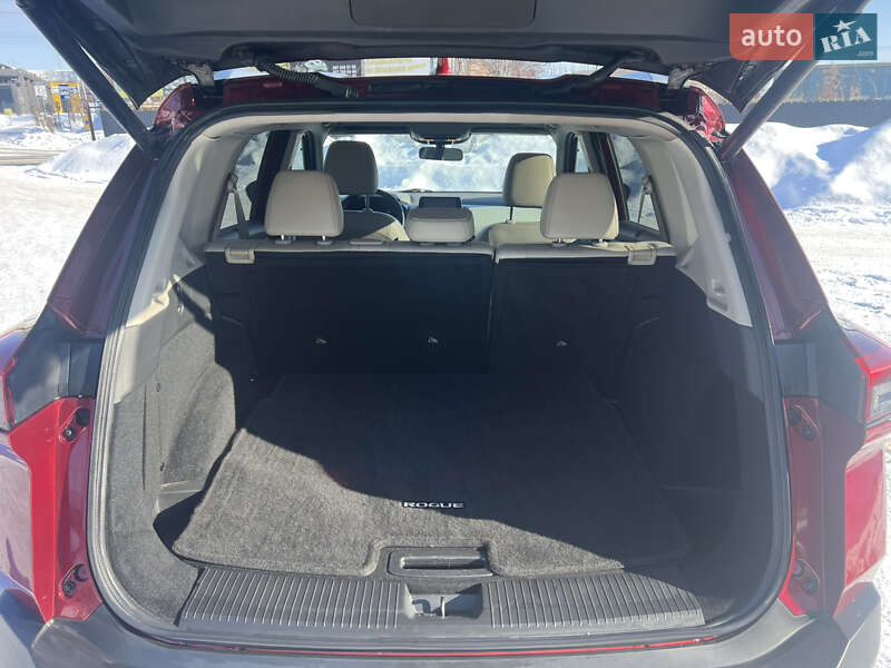 Внедорожник / Кроссовер Nissan Rogue 2021 в Ровно