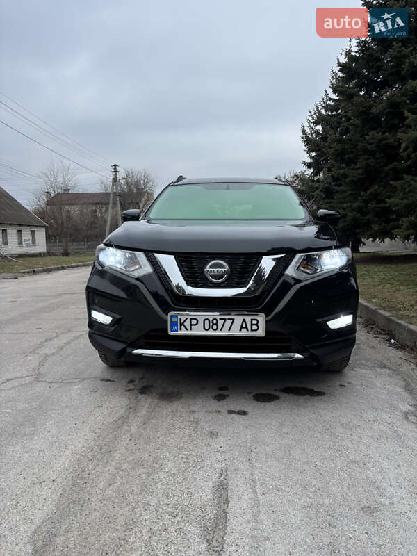 Внедорожник / Кроссовер Nissan Rogue 2018 в Запорожье