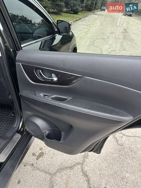 Внедорожник / Кроссовер Nissan Rogue 2018 в Запорожье