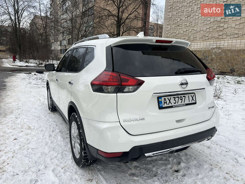 Внедорожник / Кроссовер Nissan Rogue 2016 в Виннице