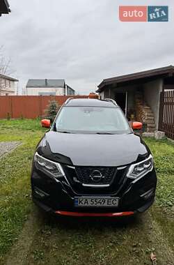 Внедорожник / Кроссовер Nissan Rogue 2017 в Борисполе