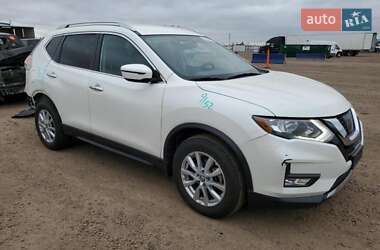 Внедорожник / Кроссовер Nissan Rogue 2017 в Львове