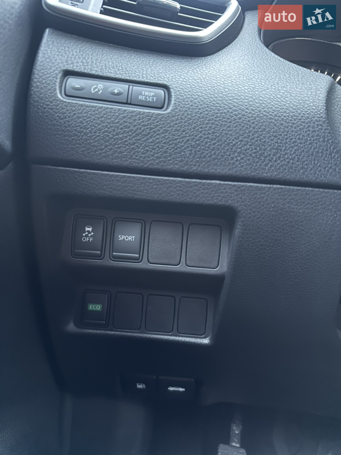 2016 Nissan Rogue - мініатюра 27