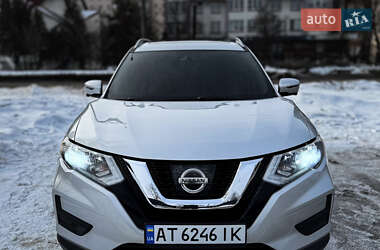 Внедорожник / Кроссовер Nissan Rogue 2017 в Ивано-Франковске